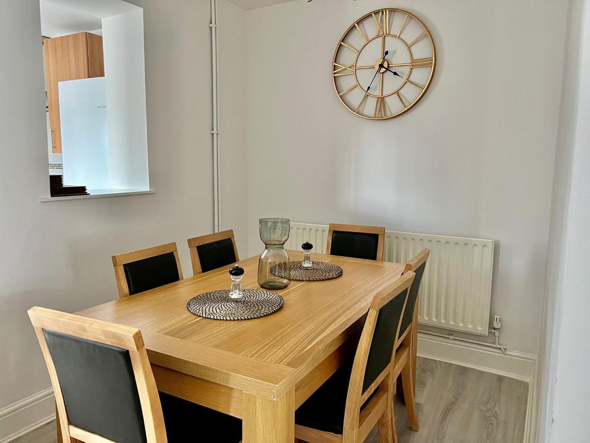 Executive 3 Bedroom Port Talbot Town Centre Margam Sleeps 7 Екстер'єр фото