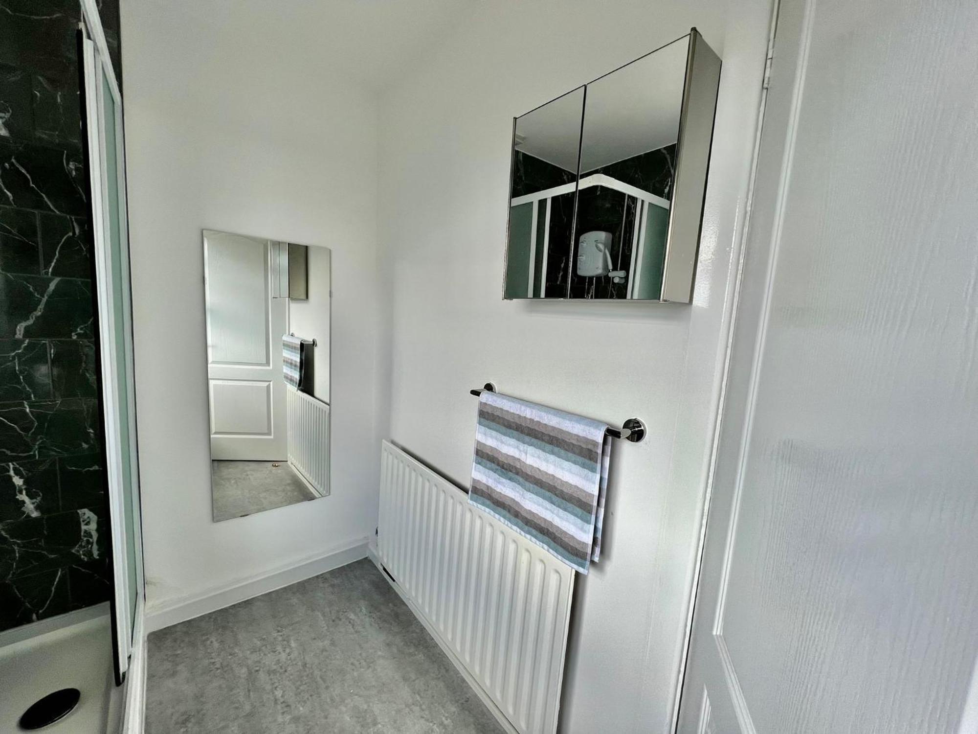 Executive 3 Bedroom Port Talbot Town Centre Margam Sleeps 7 Екстер'єр фото